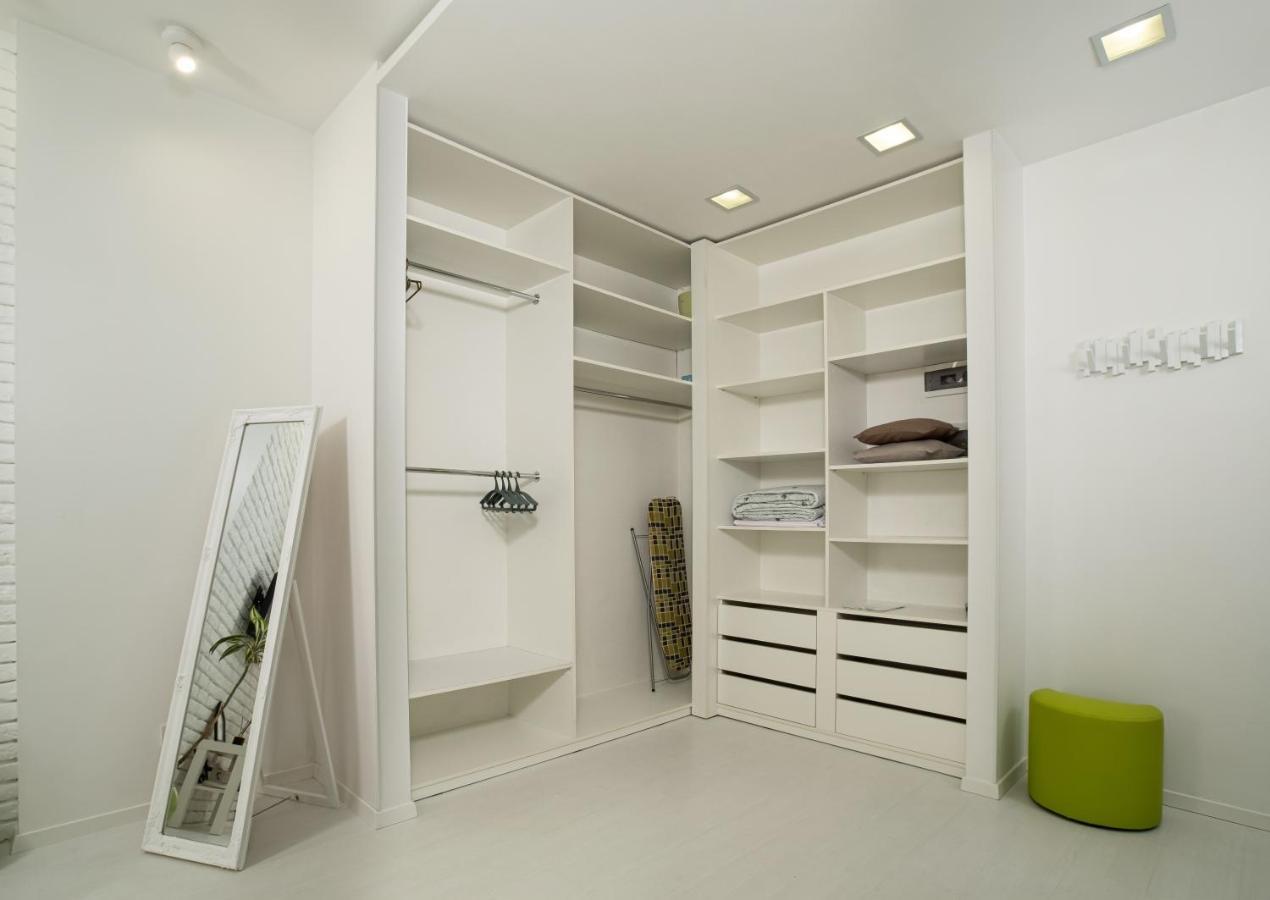 White Attic Apartment Odessa Exterior photo